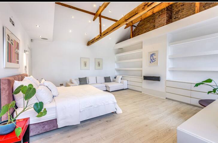 Luxurious spacious 4 b penthouse off Regent’s park gallery image 4