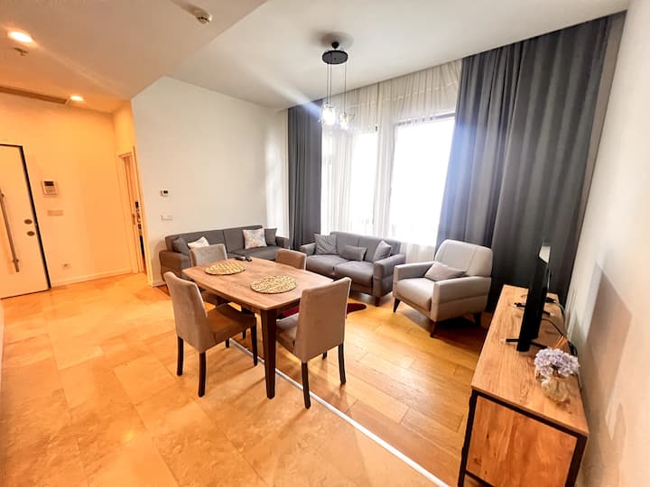 Divan Residence at G Tower Luxury Apartment