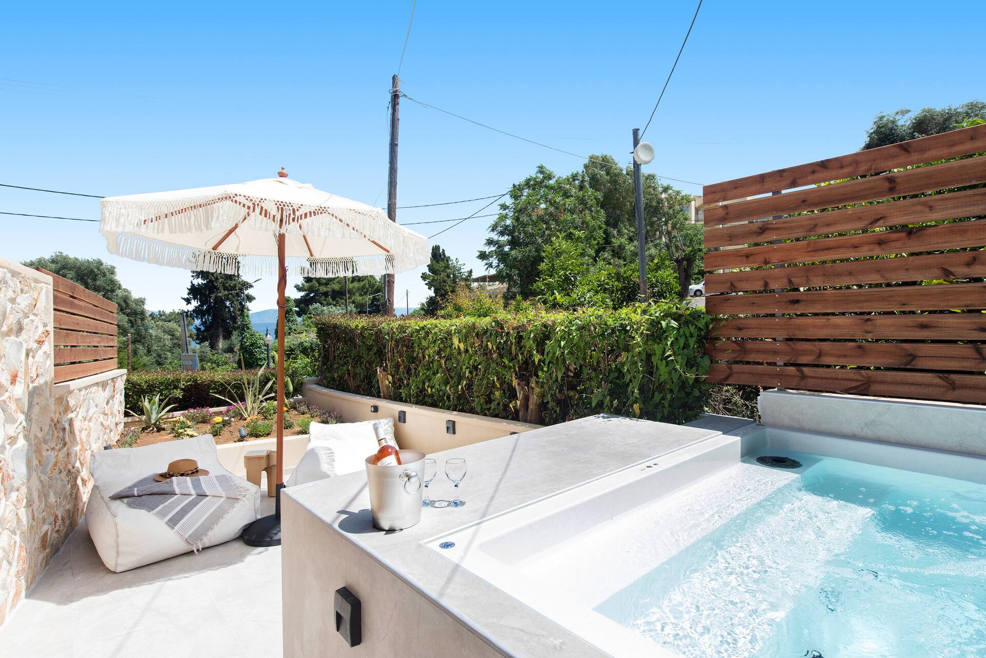 Deluxe Studio with Mini Pool