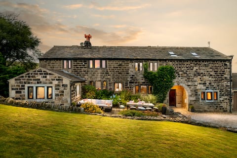 Long View Yorkshire-16ppl-HotTub-Sauna-Plunge-Bar