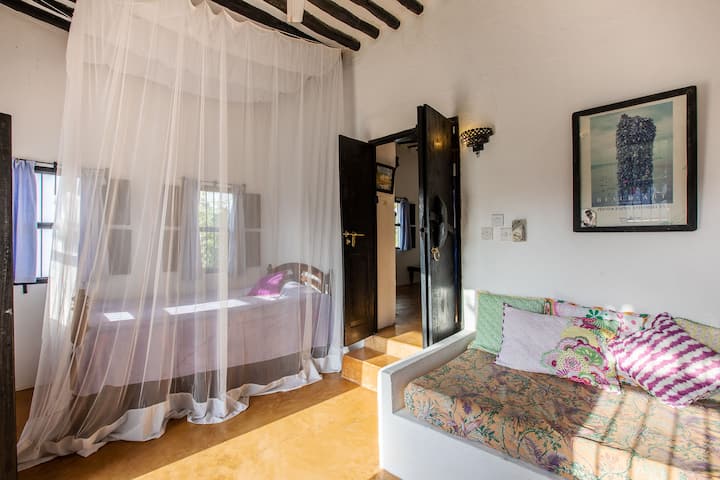 საძინებელი 4