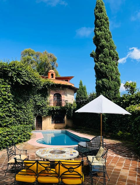 Garden of the Suns Californian-style residence