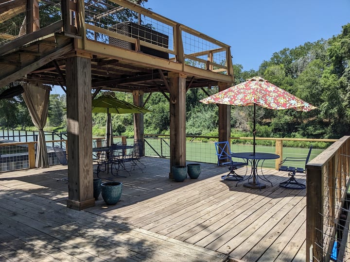 Tiny Little Glamper - Waterfront Retreat - Seguin, TX