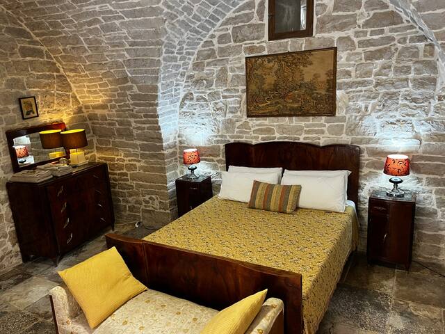 Luxury 10 Bedroom Villa with Pool gallery image 5