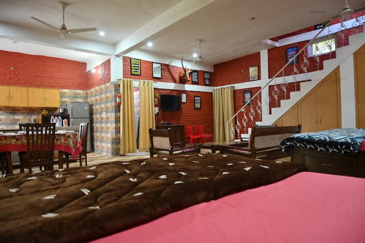 Col Dhami's Den Farmstay - Dehradun