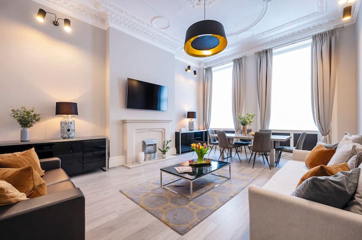 2Bed 2Bath Contemporary Victorian Apartment London