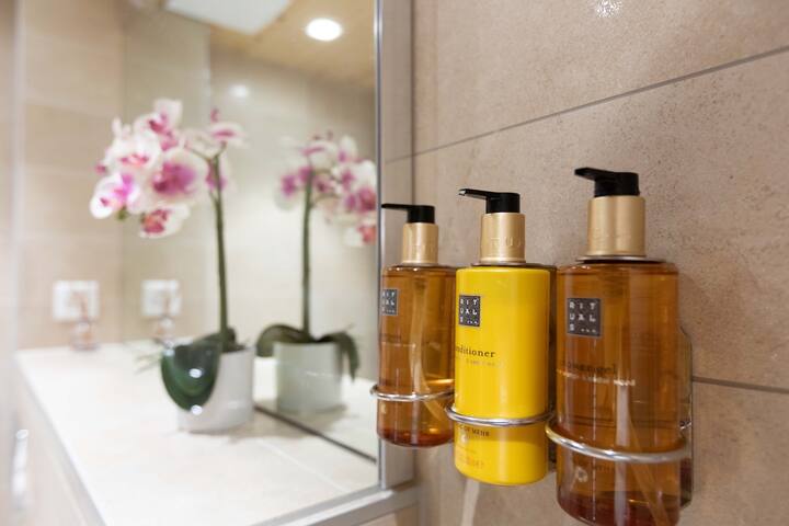 Balthazar The Loft by Villars Luxury, central gallery image 5