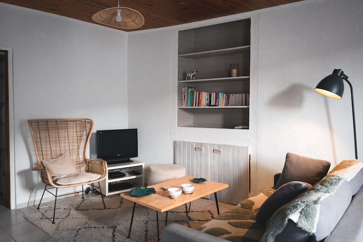 Logement Tout éQuipé Dans La Maison Jaune - Lons-le-Saunier