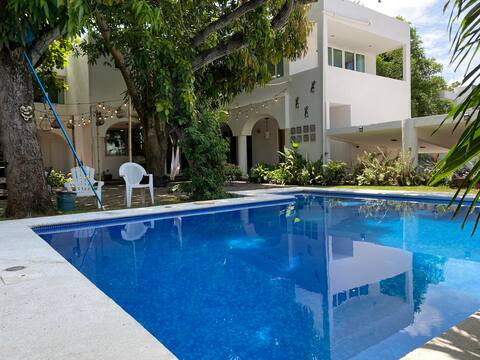 Spacious house with swimming pool and private terrace.