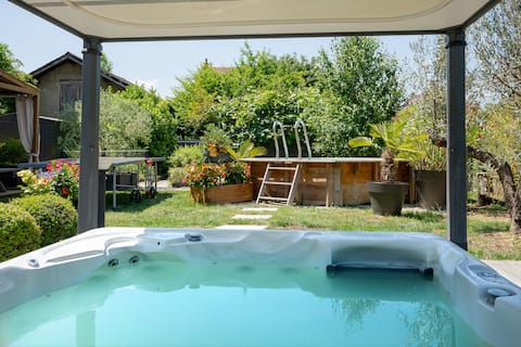 Apartment in house with sauna, jacuzzi, pool