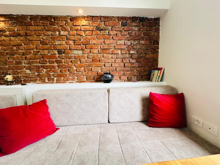 Sela Studios– Central Stay + Optional Car Rent - Tirana