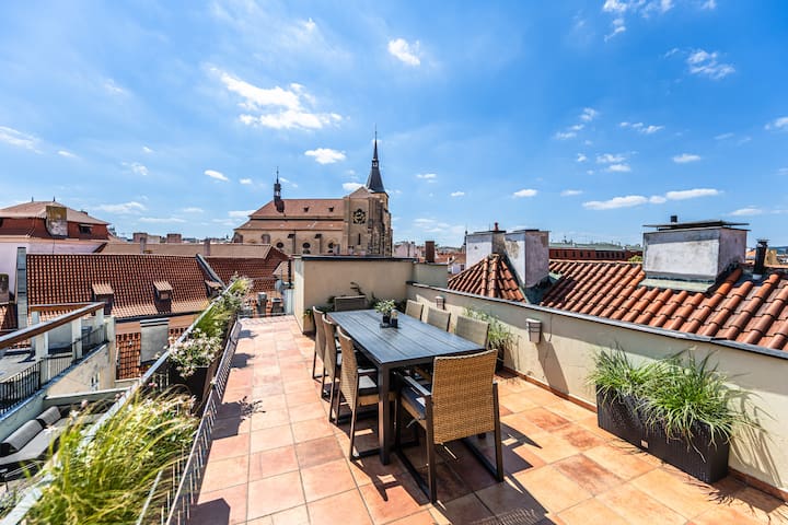Apartment with Prague view and own terrace