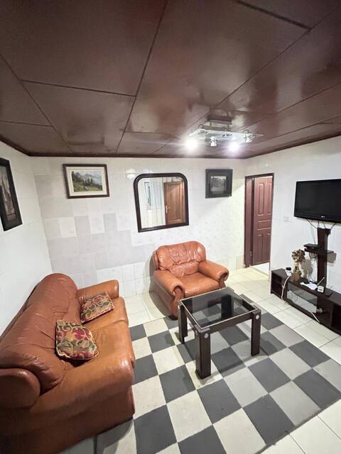 Furnished self-contained studio in Bastos