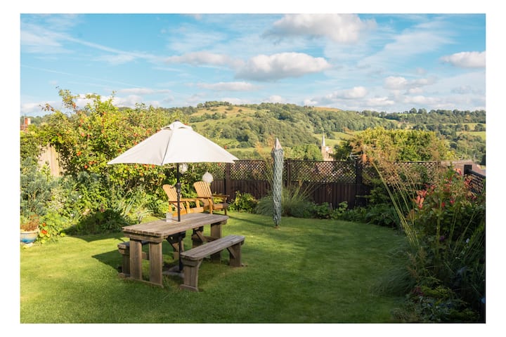 Beautiful Views, Peaceful Cottage & Sunny Garden. - Matlock