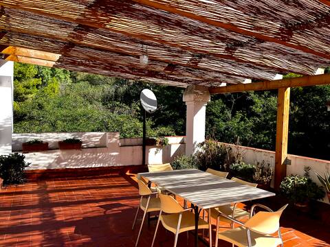 Loft with terrace in the middle of Tortosa
