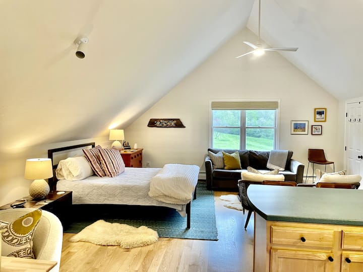 Cozy Mountain Retreat With A View Of Mt Hunger - Vermont