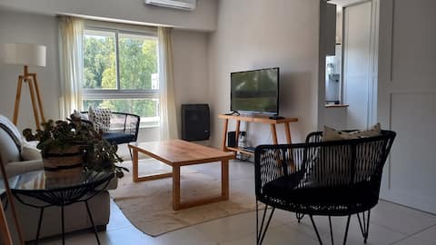 Anuncio de Airbnb popular: Cabañas La Posta - Super bright apartment en Tandil