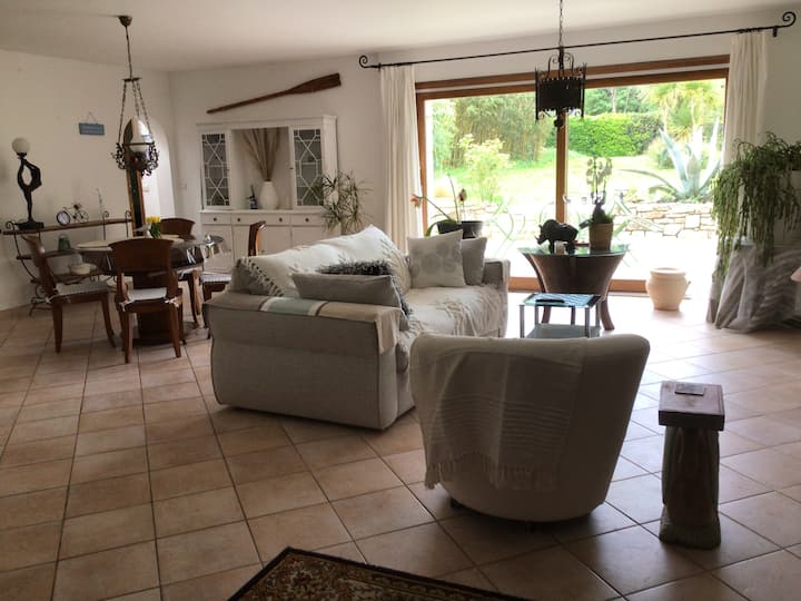 Belle Maison Avec Jardin Dans Propriété Enclose - Sarzeau