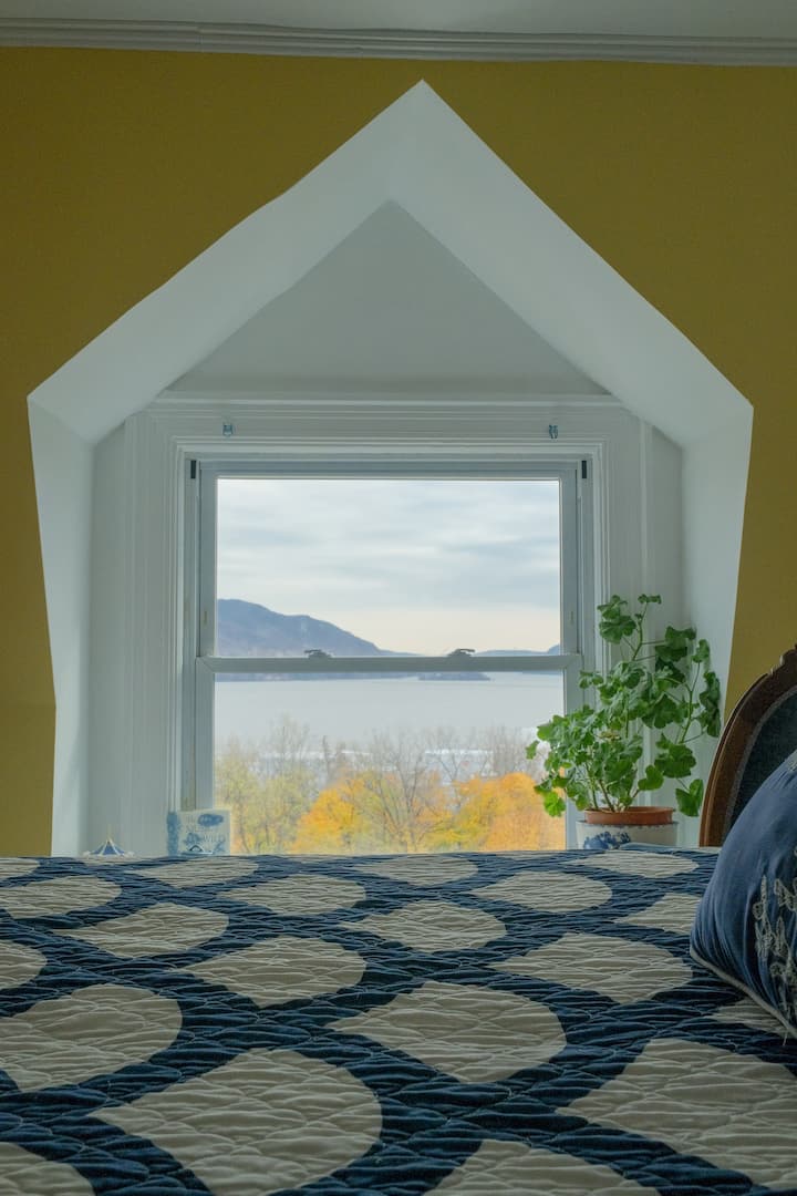 Hudson Overlook - Full Private 3rd Floor 2 Br - Beacon, NY