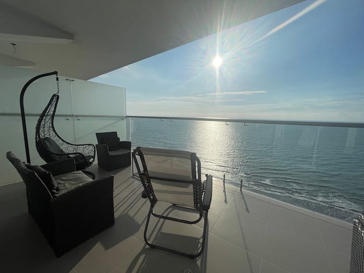 Oceanfront Amazing Suite - 15th Floor Tonsupa - Ecuador