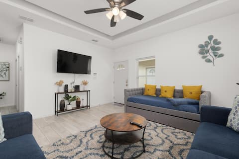 Modern Stylish Cozy Apartment| 2BR/2BA. WiFi.Gated