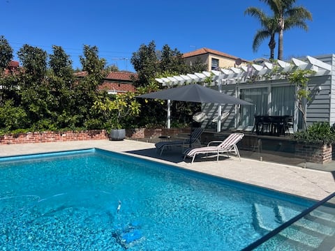 The Claremont Studio - An urban-oasis with pool!