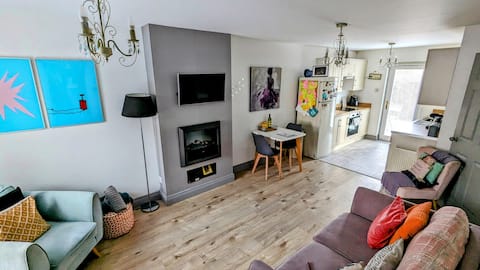 Top Airbnb: Airbnb Belfast - 2 Bed City Apart & Private Garden in Central