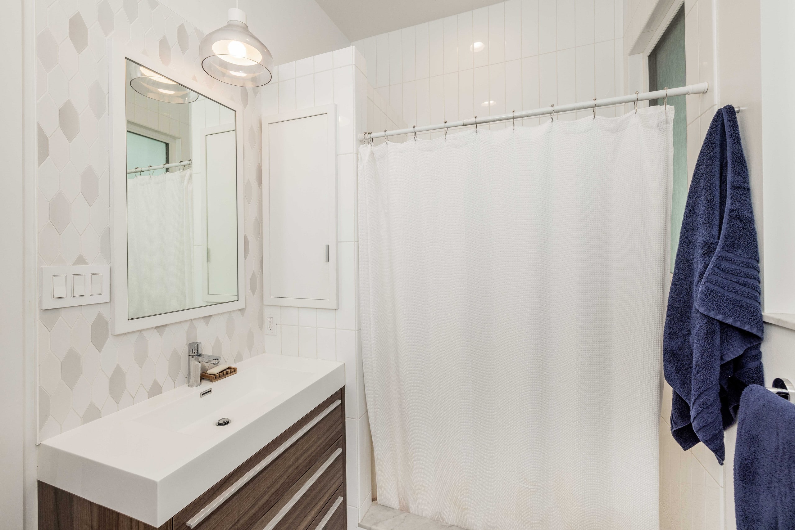 Home in San Francisco · ★5.0 · 3 bedrooms · 4 beds · 2 baths - Image 12