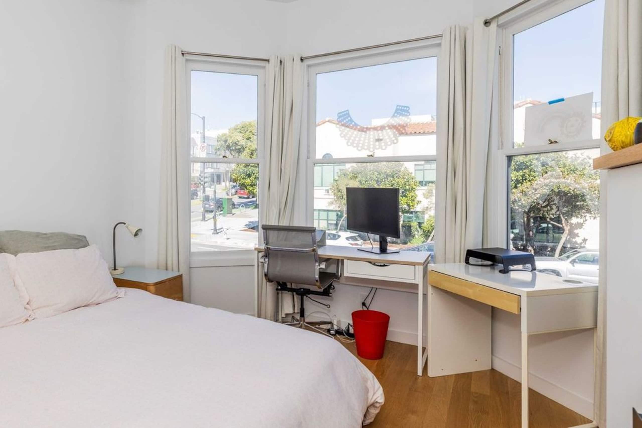 Home in San Francisco · ★5.0 · 3 bedrooms · 4 beds · 2 baths - Image 10