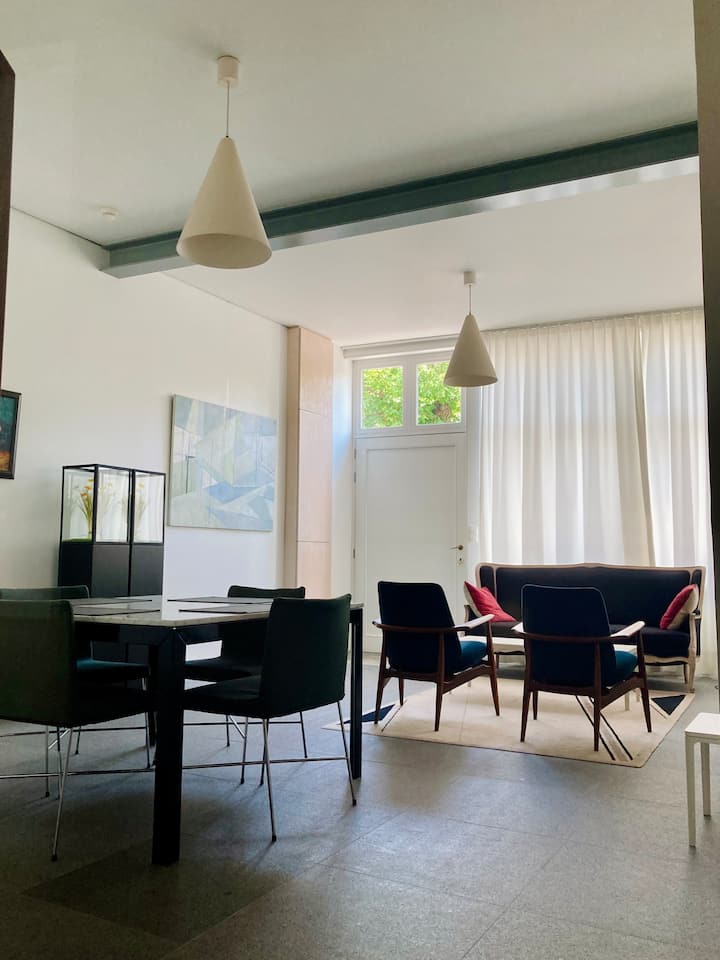 Guesthouse Along The Canal, Maisonmidas! - Brugge