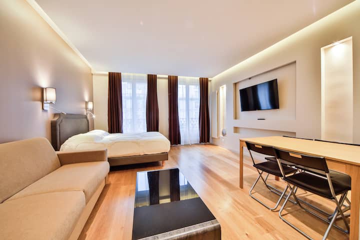303 Blue Nights Apartment - Paris