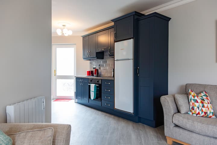No 1  Killarney Holiday Village! Home For 8! - Killarney
