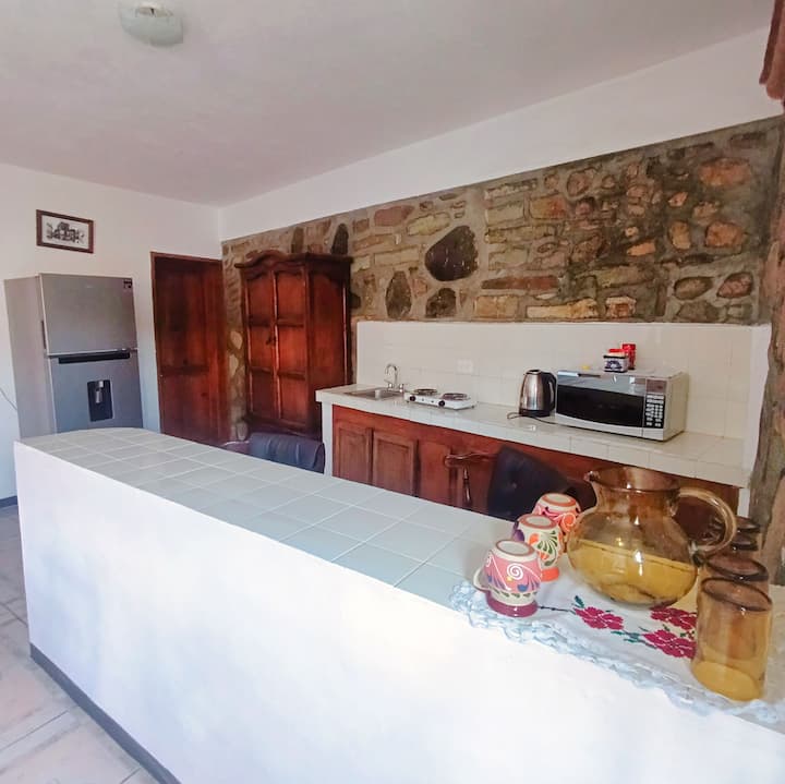 Bonita, Amplia Y Centrica Casa Hotel Banqueta Alta - Guanajuato