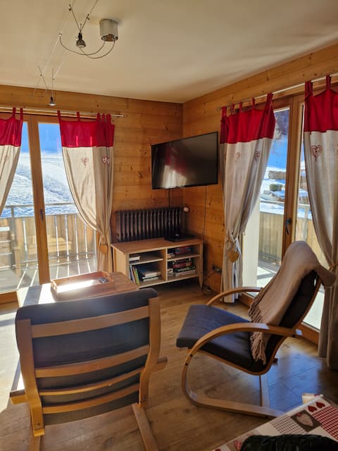 Top performing Airbnb: 3* apartment with view of the Aravis range in La Clusaz
