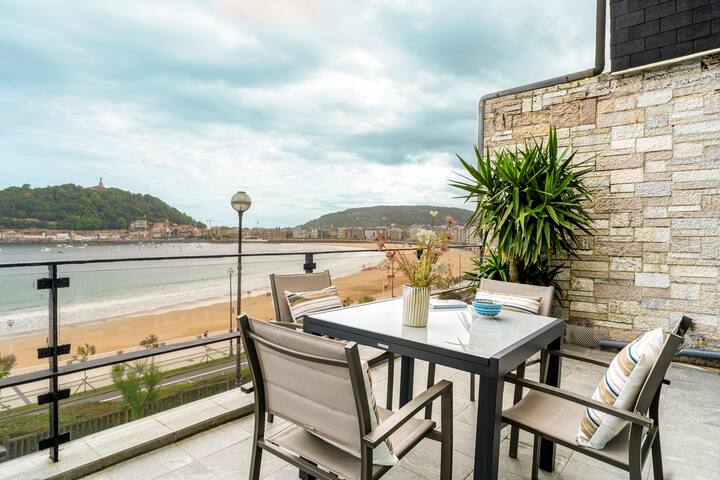 Miraconcha, frente a la playa, vistas y parking. gallery image 4