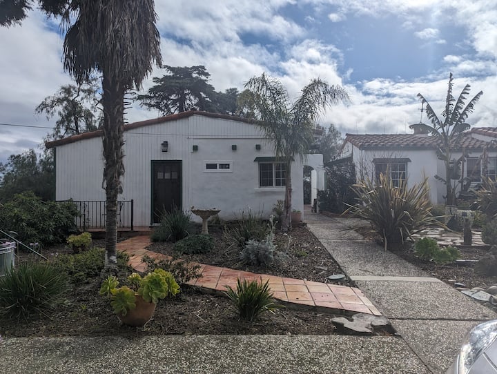 Farm House Retreat On The Hills Near Bart - Fremont, CA
