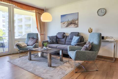 Beachfront apartment: Winter relax with pool & sauna