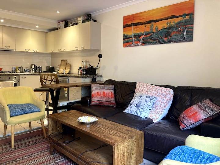 Stylish Comfortable Apartment With Outdoor Garden - Sydney