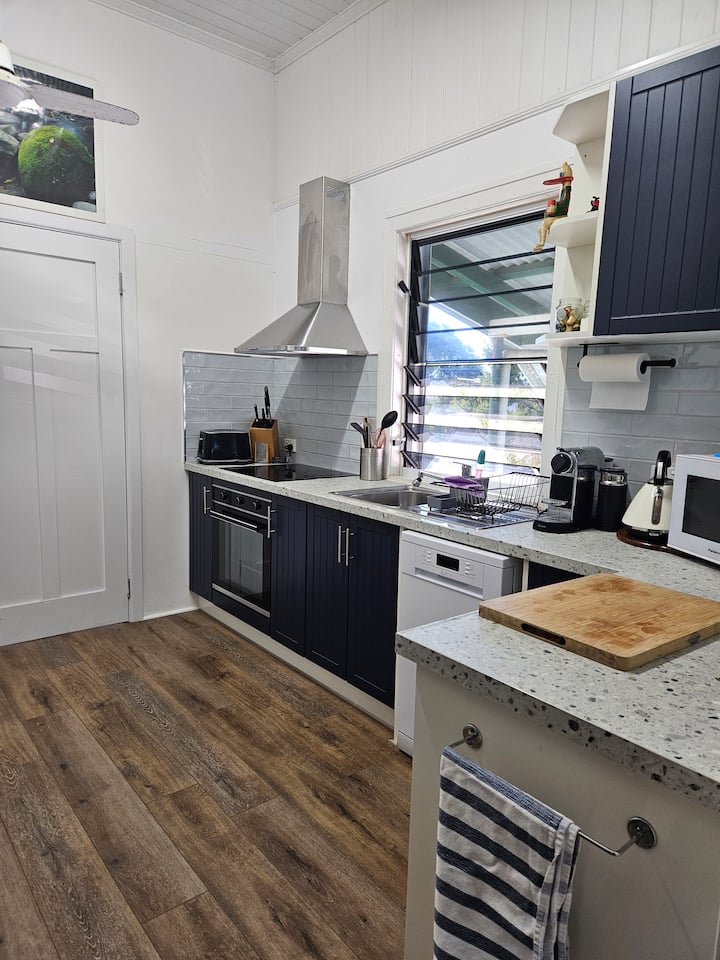 Grendon St Queenslander Room #2 - Mackay