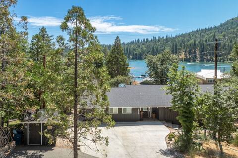Private Boat Dock and Lake Views, Bass Lake, Ca.