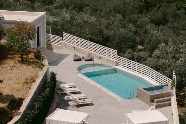 Olivia Villa, Celestial Haven of Luxury gallery image 4