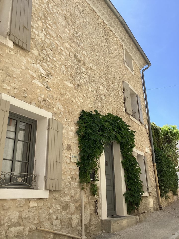 Gîte***avec Cour Ext Fleurie Ds Village Provençal - Pernes-les-Fontaines
