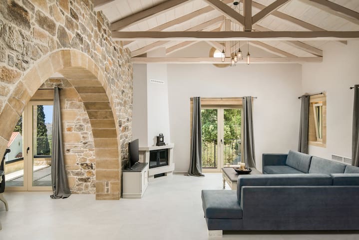 Villa Antonousa – Pool Haven & Stunning Outdoors gallery image 4