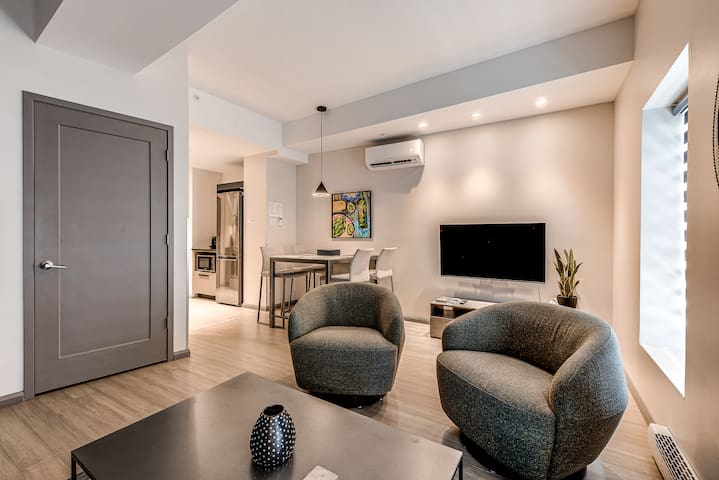 B02 | High Standing Apt. Near Old QC | 2 Bedrooms