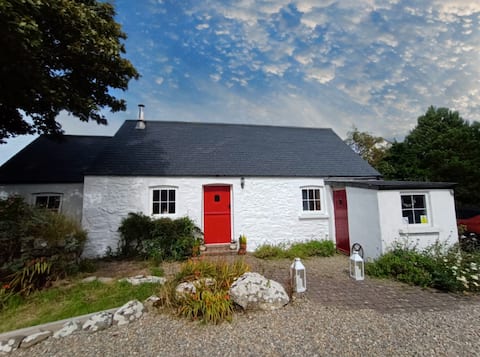 The Dairy@Trefechan Wen -Character Coastal Cottage