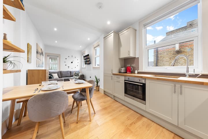 *Modern Spacious 1 Bed Flat Near Richmond Park* - Central London