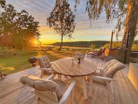 Tranquility cottage on an Island with boat incl.