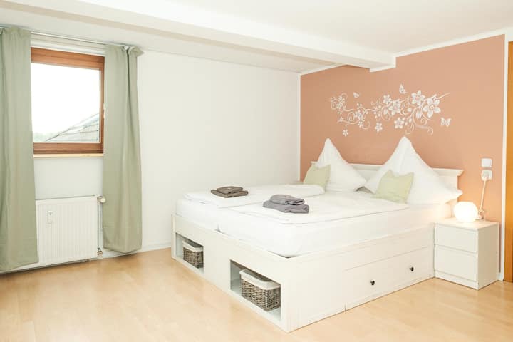 Cozy Apartment With Balcony, Quiet, Perfect For Couples And Business Travelers - Essen