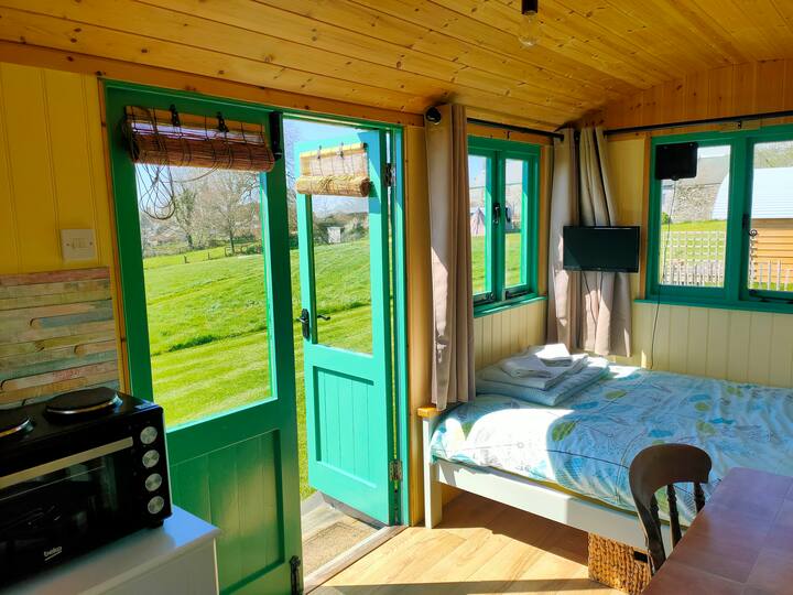 Cosy, Peaceful Shepherds Hut Retreat,looe/polperro - Polperro