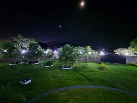 Warm and inviting home with high speed wifi